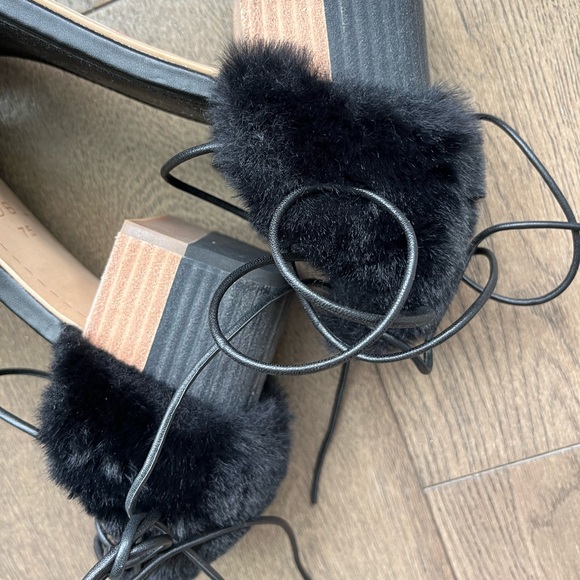 Kelsi Dagger heels - Picture 2 of 7